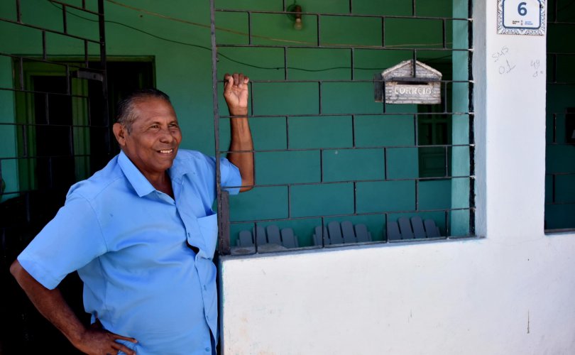 Morador Cosmo Bernardino : “Agora posso receber minhas encomendas sem sair de casa”