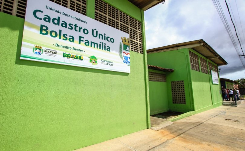 População pode se dirigir às unidades descentralizadas do Cadúnico em vários bairros da capital. Foto: Ascom Semas