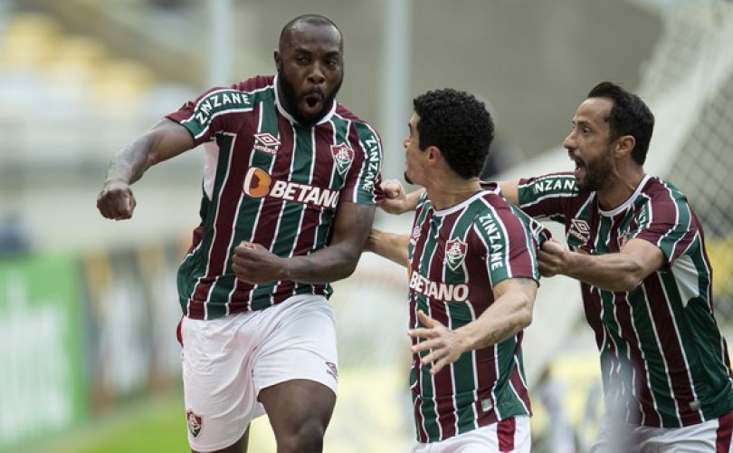Manoel comemora o gol do FLU (Foto: Jorge Rodrigues/AGIF)