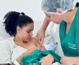 Maternidade incentiva amamentação na primeira hora de vida dos recém-nascidos