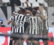 Em noite de golaços, Botafogo atropela o Inter e se recupera no Brasileirão 