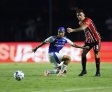 São Paulo e Cruzeiro empatam sob vaias no Morumbis