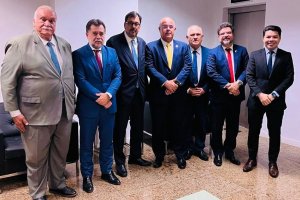 Ex-presidente da AMB reúne-se com presidente Fernando Tourinho