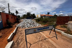 Prefeitura de Taquarana realiza obras de pavimentação no Sítio Cruzes