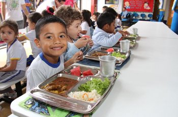 Carência nutricional das crianças pode ser suprida na escola (Foto: Arlesson Sicsú/SEMCOM)