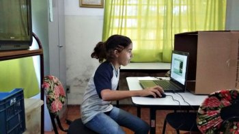 O acesso gratuito à internet poderá ser concedido a mais de um aluno por família (Foto: Prefeitura de Uberaba-MG)