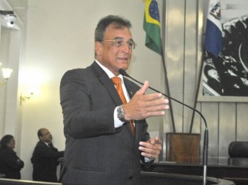 Deputado Galba Novaes é o autor do projeto de lei
