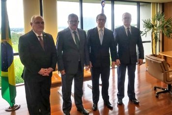 Presidente Otávio Praxedes, ministro Humberto Martins e os desembargadores Pedro Bittencourt e Cezário Siqueira