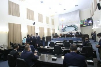 Matéria será votada no plenário da Assembleia Legislativa (Foto: ALE/AL)