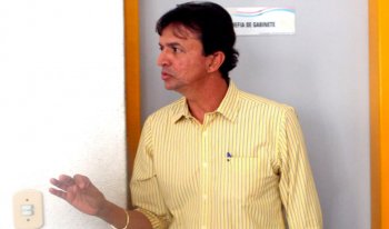 Em 2015 o Ministério Público moveu ação civil por ato de improbidade administrativa e pediu o afastamento de Tadeu Fragoso