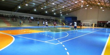 Torneios de futsal e de futebol de campo reúnem equipes da cidade e da zona rural