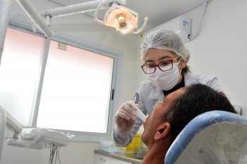 O Ciclo de oficinas de capacitação voltadas para os odontólogos dos 102 municípios alagoanos tem como objetivo qualificar a assistência aos pacientes cardiopatas assistidos na Atenção Primária 
