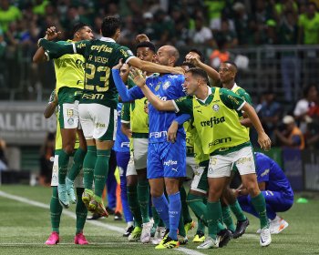 Raphael Veiga, de pênalti no primeiro tempo abriu o placar para o Palmeiras. Foto: Fabio Menotti/SEP