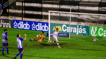 Daivisson marca o segundo gol do CSA no clássico contra o CSA (Foto: Ailton Cruz/Gazeta de Alagoas)