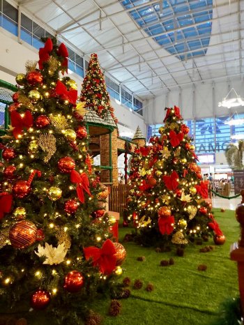 Agenda traz decoração com Papai Noel, árvore natalina, brinquedos especiais, cenários instagramáveis e experiência com realidade aumentada  