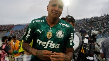 Deyverson chora ao marcar gol do Palmeiras contra Flamengo (Foto: REUTERS/Mariana Greif)