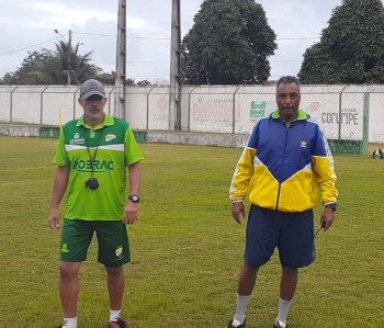  Robson Santos treina pela primeira vez um clube alagoano