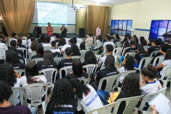 Escolas públicas estaduais promovem aulões preparatórios para o Enem. Thiago Ataíde   