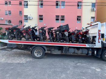 motocicletas apreendidas na operação (Foto: BPTran)