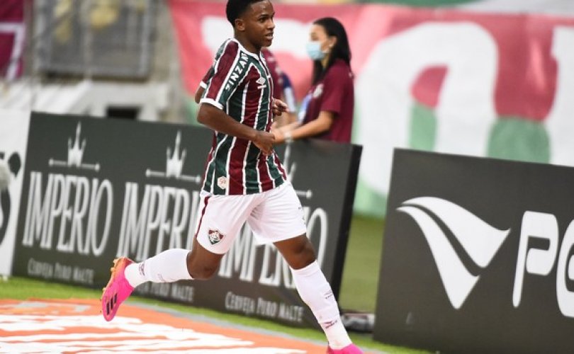 Kayky comemora gol em Fluminense x Portuguesa (Foto: André Durão)