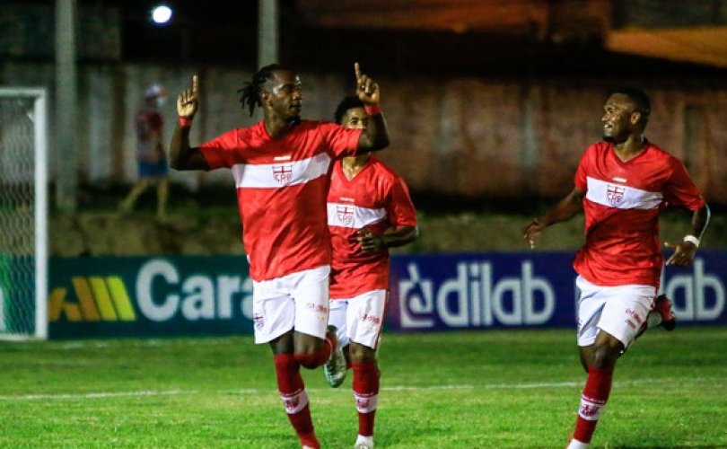 Hyuri fez o primeiro gol da partida aos 12 minutos (Foto: Ailton Cruz/Gazeta de Alagoas)