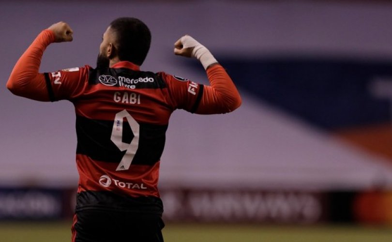 Gabigol faz história contra a LDU (Foto: Staff Images / CONMEBOL)