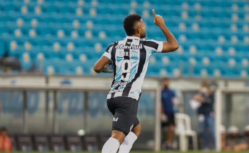 Borja festeja gol que pode tirar o Grêmio do Z4 na próxima rodada (Foto: Maxi Franzoi/AGIF)