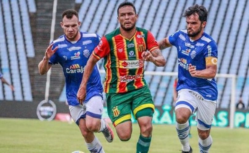 Eloir em jogo Sampaio x CSA pela Copa do Nordeste no Castelão (Foto: Ronaldo Felipe / Sampaio)